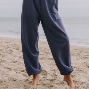 SOLD ON FB DAILY DRILLS NAVY SWEATPANTS